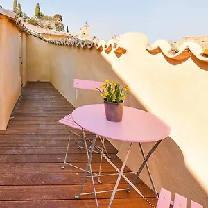 https://maison-de-village-malaucne-ventoux.fr-provencehotel.com